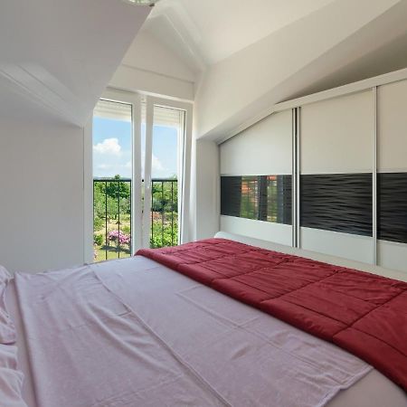 Apartments Goran By Rent Istria Umag Kültér fotó