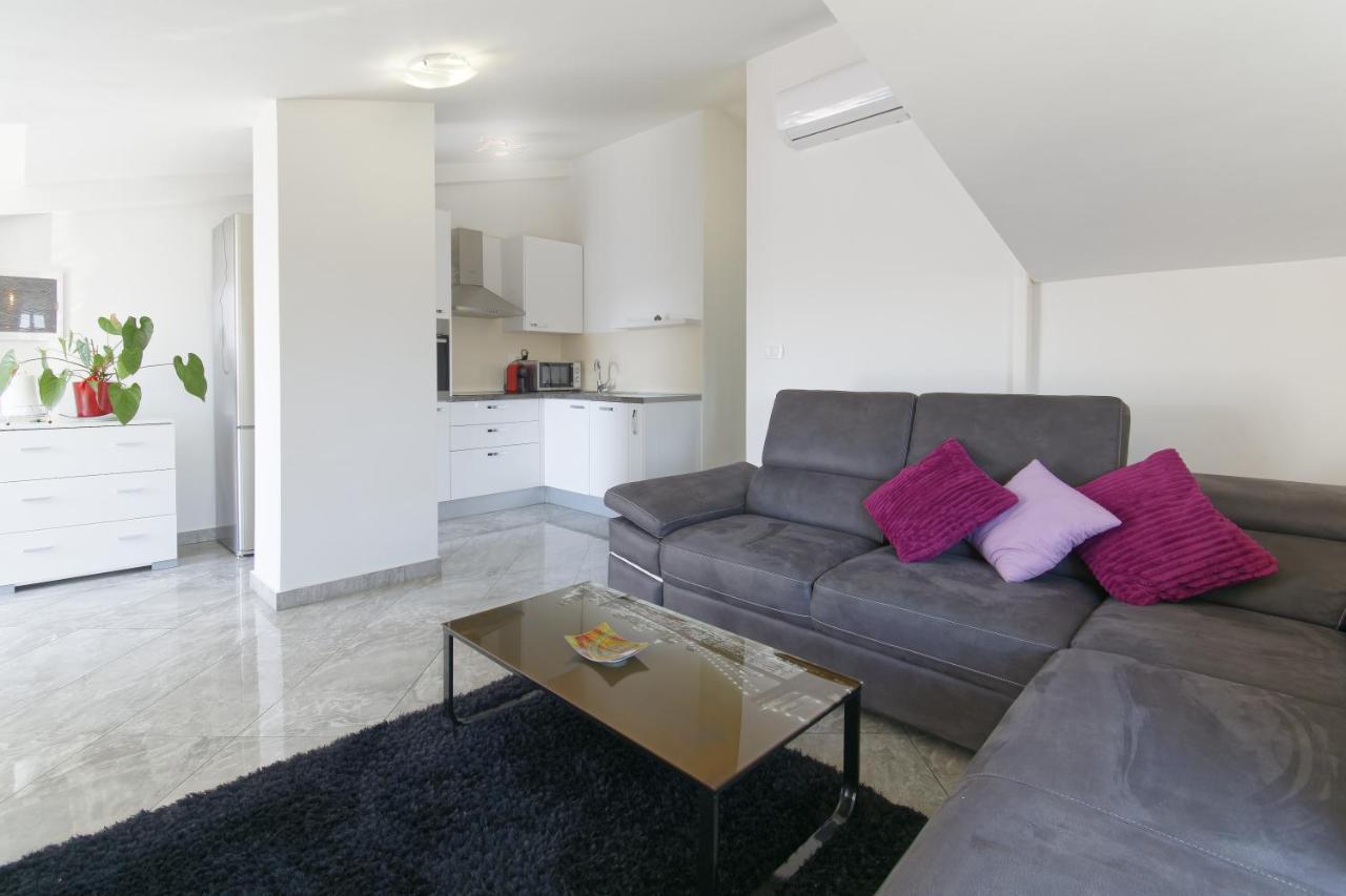 Apartments Goran By Rent Istria Umag Kültér fotó