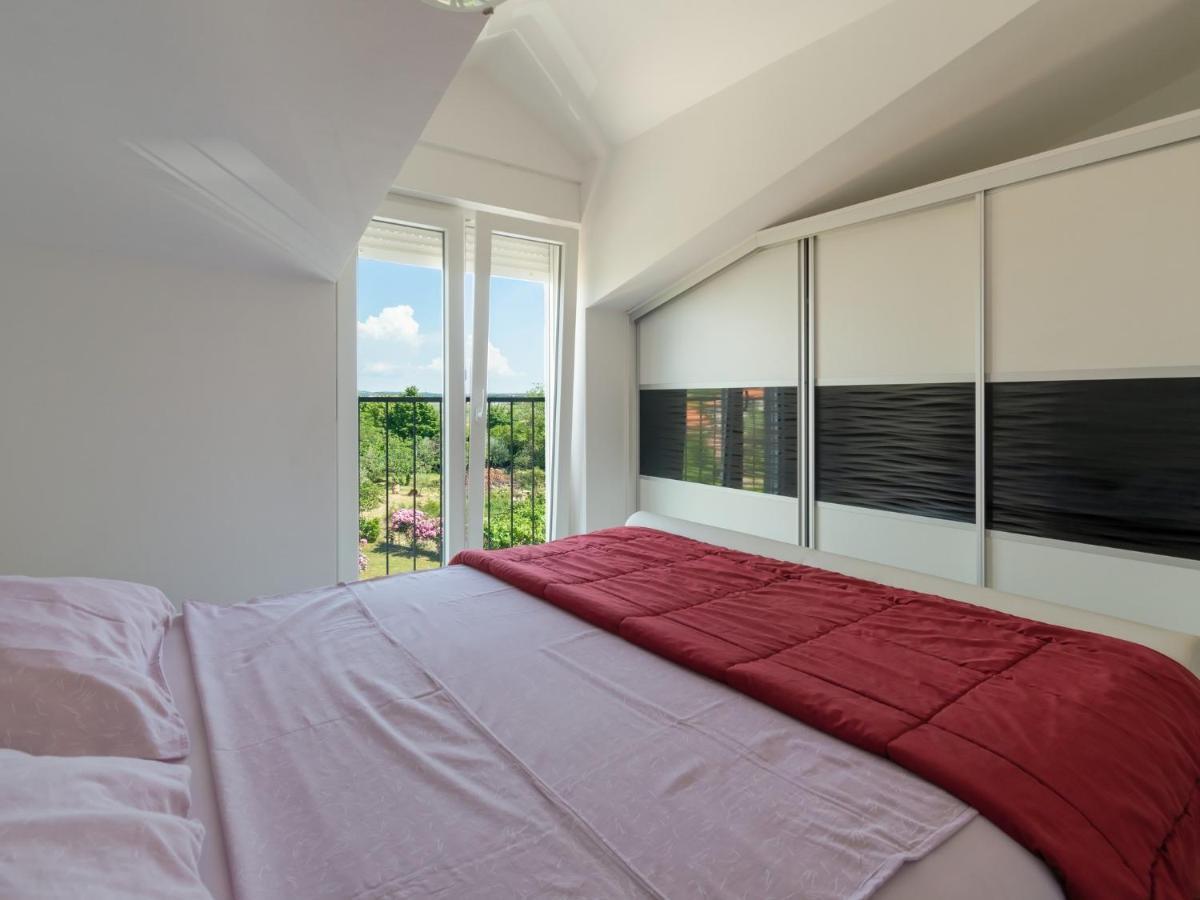 Apartments Goran By Rent Istria Umag Kültér fotó